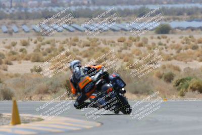 media/Apr-09-2023-SoCal Trackdays (Sun) [[333f347954]]/Turn 7 (1135am)/